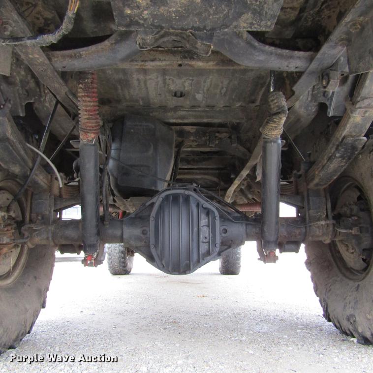 image for item DD2749 2001 Ford F350 Super Duty Lariat Crew Cab pickup truck