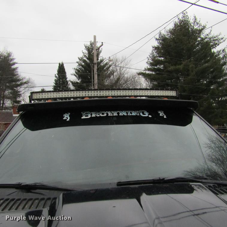 image for item DD2749 2001 Ford F350 Super Duty Lariat Crew Cab pickup truck