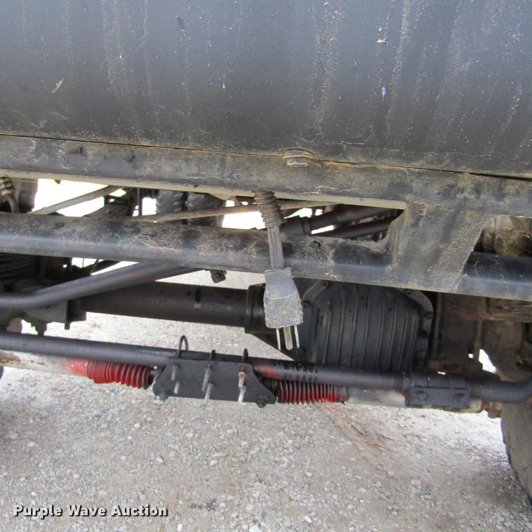 image for item DD2749 2001 Ford F350 Super Duty Lariat Crew Cab pickup truck