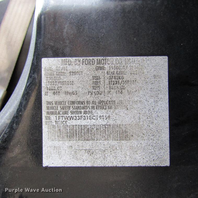 image for item DD2749 2001 Ford F350 Super Duty Lariat Crew Cab pickup truck