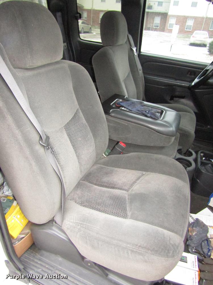 image for item DD2925 2007 Chevrolet 1500 Silverado Ext. Cab pickup truck