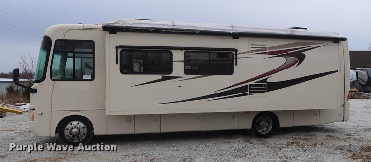 image for item DD5417 2008 Safari Simba RV