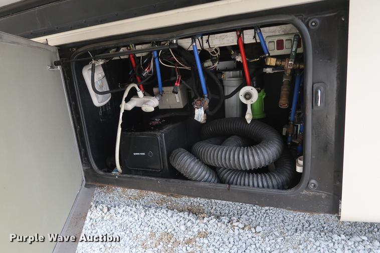 image for item DD5417 2008 Safari Simba RV