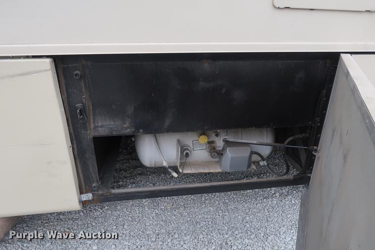 image for item DD5417 2008 Safari Simba RV