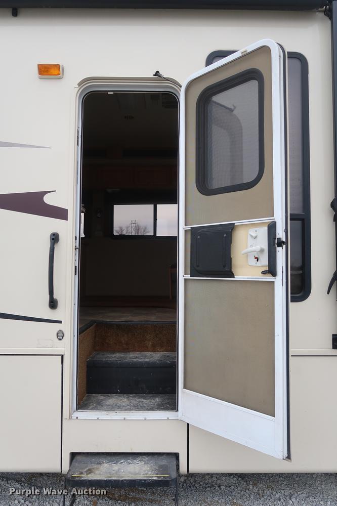 image for item DD5417 2008 Safari Simba RV