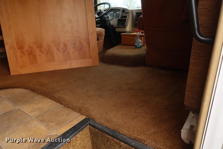 image for item DD5417 2008 Safari Simba RV