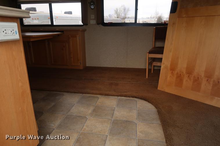 image for item DD5417 2008 Safari Simba RV