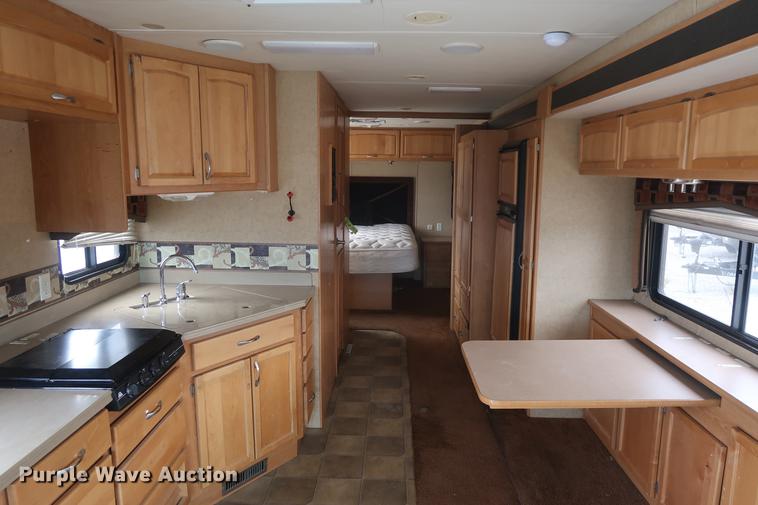 image for item DD5417 2008 Safari Simba RV