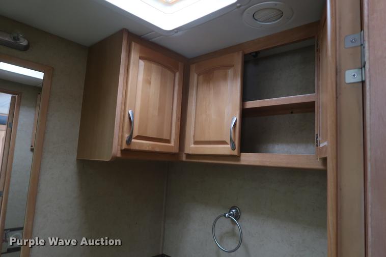 image for item DD5417 2008 Safari Simba RV