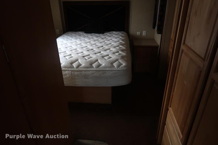 image for item DD5417 2008 Safari Simba RV