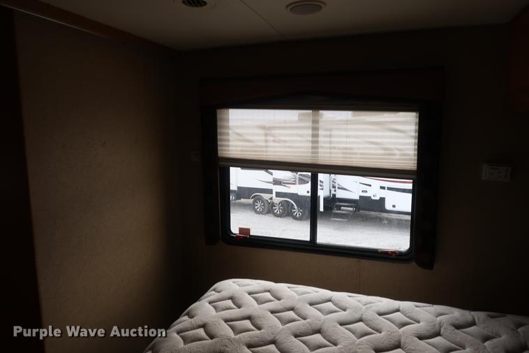 image for item DD5417 2008 Safari Simba RV