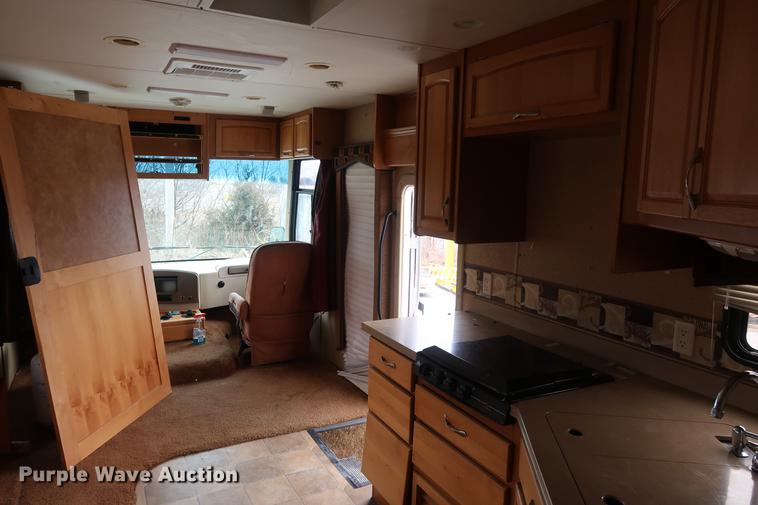 image for item DD5417 2008 Safari Simba RV