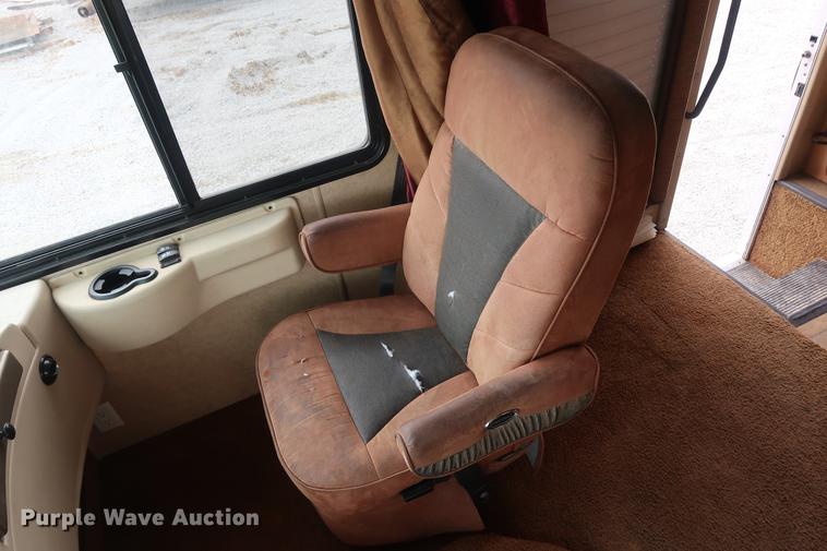 image for item DD5417 2008 Safari Simba RV