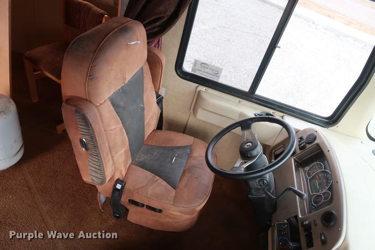 image for item DD5417 2008 Safari Simba RV