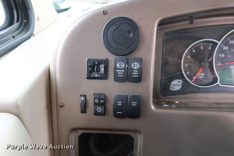 image for item DD5417 2008 Safari Simba RV