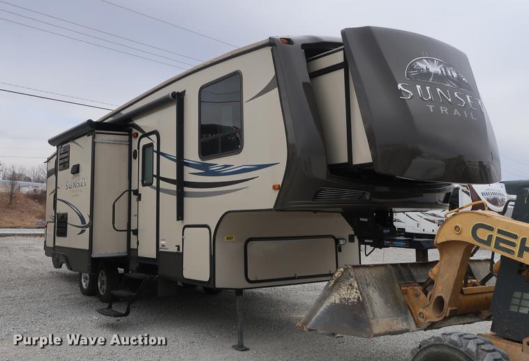 image for item DD5419 2013 Crossroads Reverse Sunset Trail camper