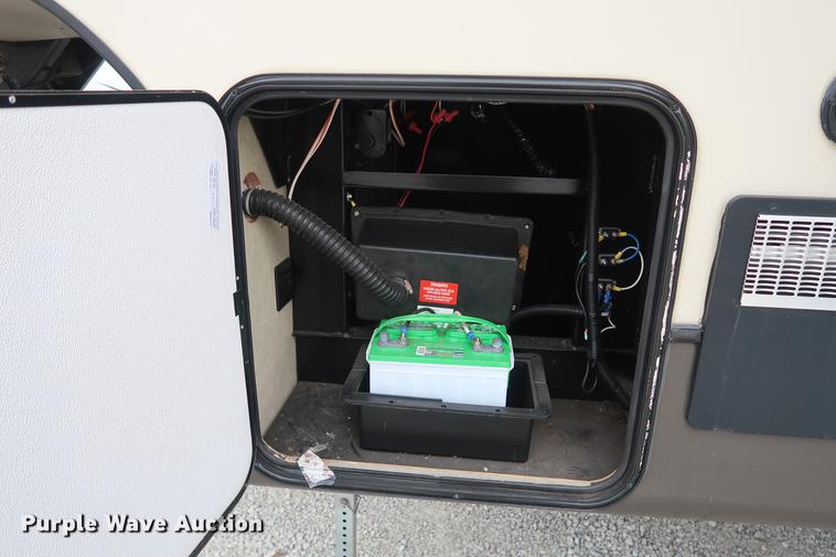 image for item DD5419 2013 Crossroads Reverse Sunset Trail camper