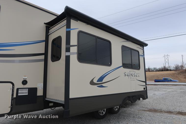 image for item DD5419 2013 Crossroads Reverse Sunset Trail camper