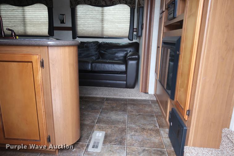 image for item DD5419 2013 Crossroads Reverse Sunset Trail camper