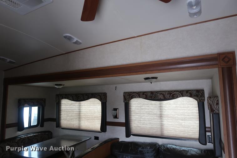 image for item DD5419 2013 Crossroads Reverse Sunset Trail camper