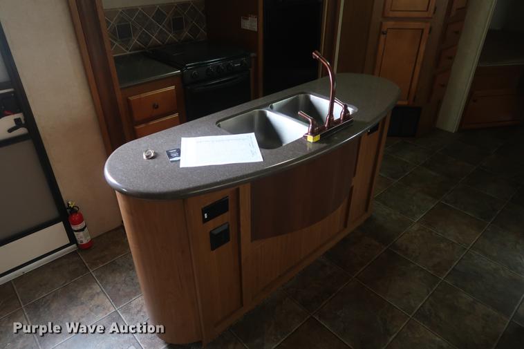 image for item DD5419 2013 Crossroads Reverse Sunset Trail camper