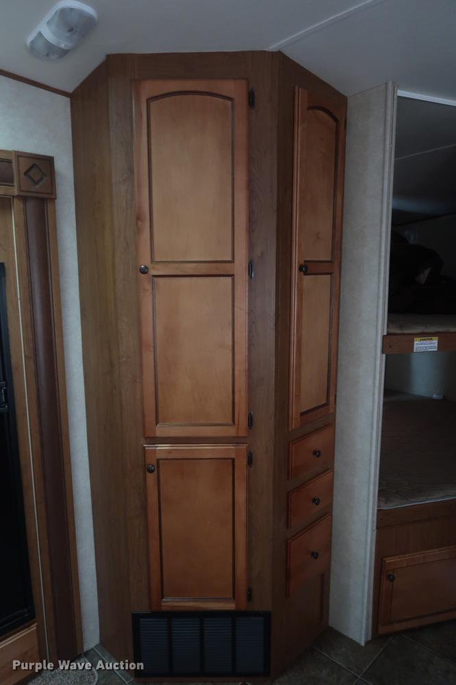 image for item DD5419 2013 Crossroads Reverse Sunset Trail camper