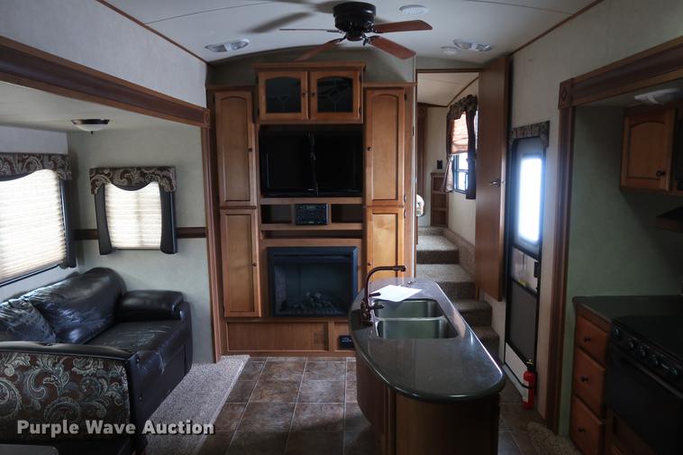 image for item DD5419 2013 Crossroads Reverse Sunset Trail camper