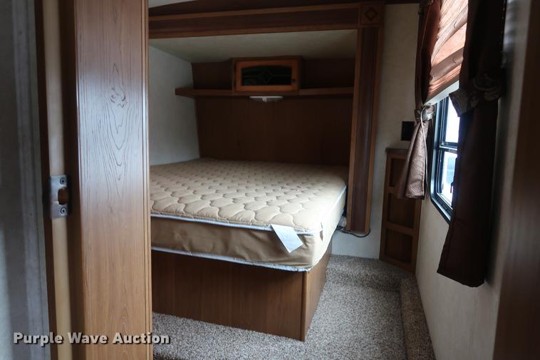 image for item DD5419 2013 Crossroads Reverse Sunset Trail camper