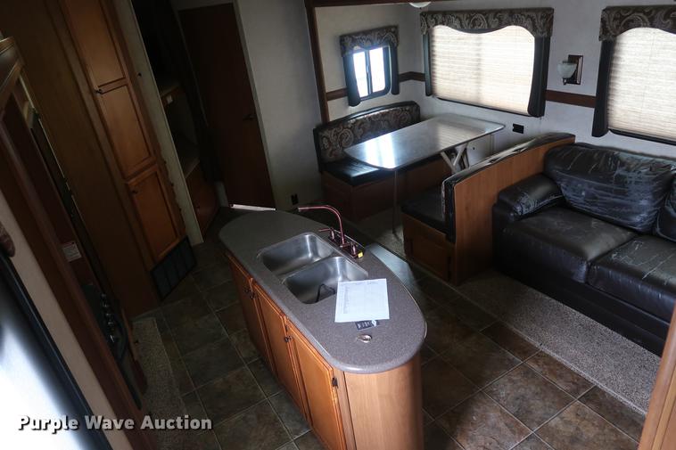 image for item DD5419 2013 Crossroads Reverse Sunset Trail camper