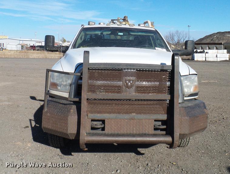 image for item DD5917 2011 Dodge Ram 3500 flatbed pickup truck