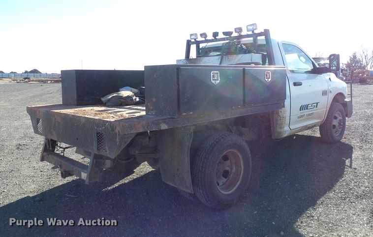 image for item DD5917 2011 Dodge Ram 3500 flatbed pickup truck