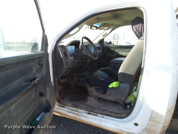 image for item DD5917 2011 Dodge Ram 3500 flatbed pickup truck