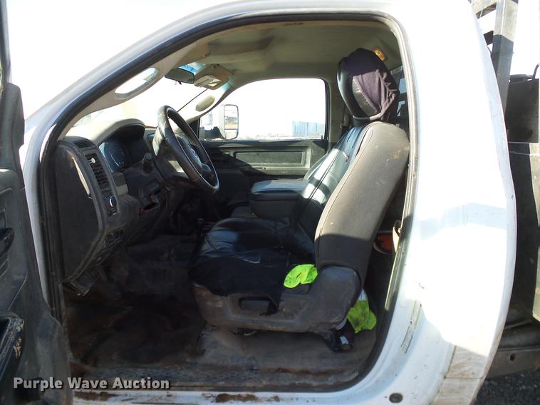 image for item DD5917 2011 Dodge Ram 3500 flatbed pickup truck