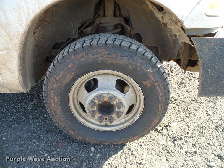 image for item DD5917 2011 Dodge Ram 3500 flatbed pickup truck