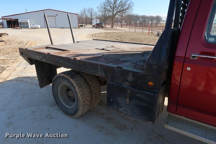 image for item DD9557 1997 Ford F350 flatbed pickup truck