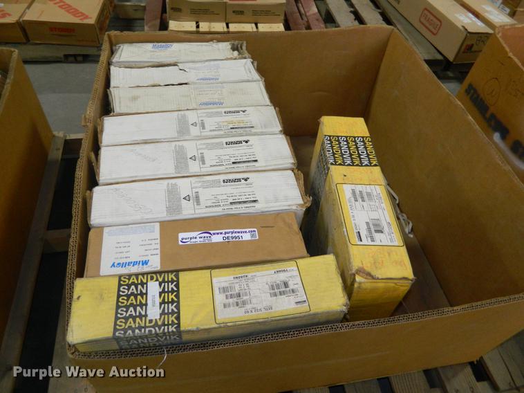 image for item DE9951 (9) spools of welding wire