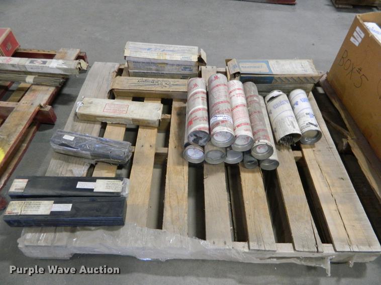 image for item DE9959 (22) containers of welding rods