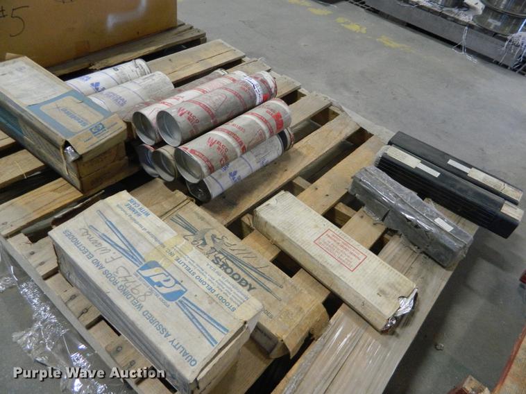 image for item DE9959 (22) containers of welding rods