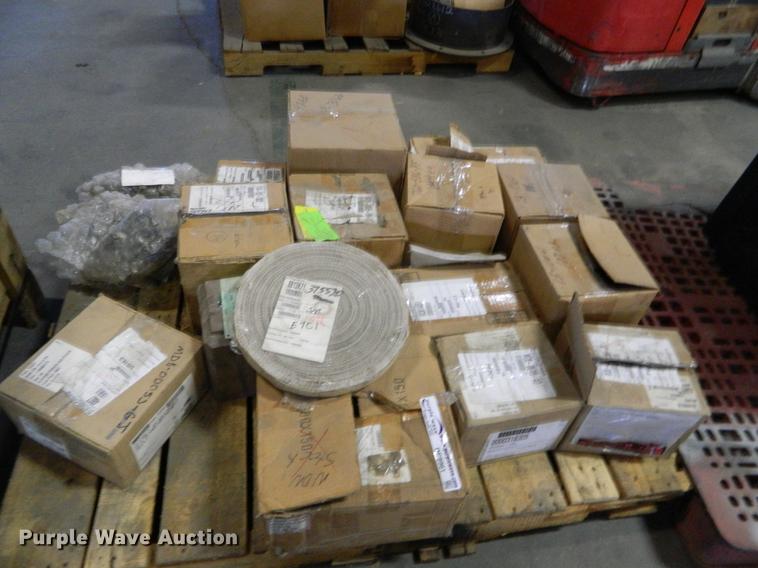 image for item DE9961 Hardware