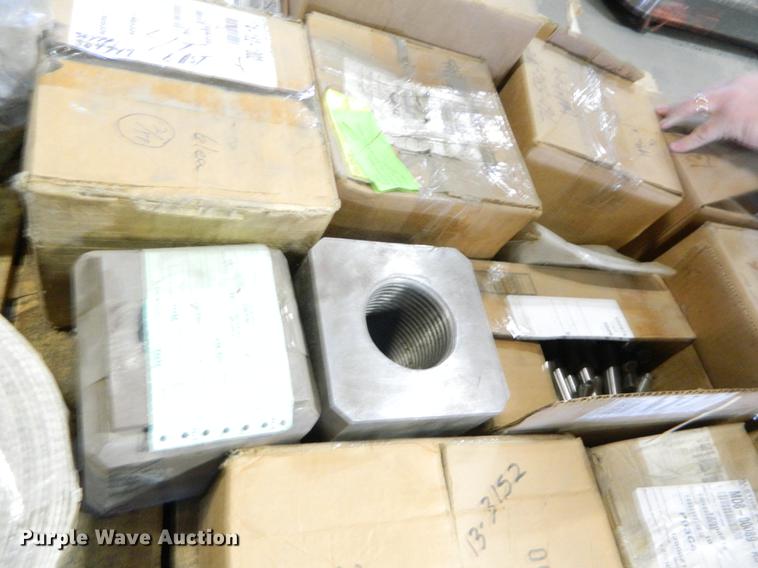 image for item DE9961 Hardware