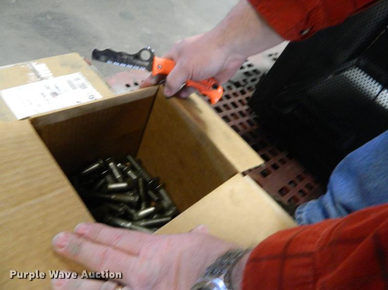 image for item DE9961 Hardware