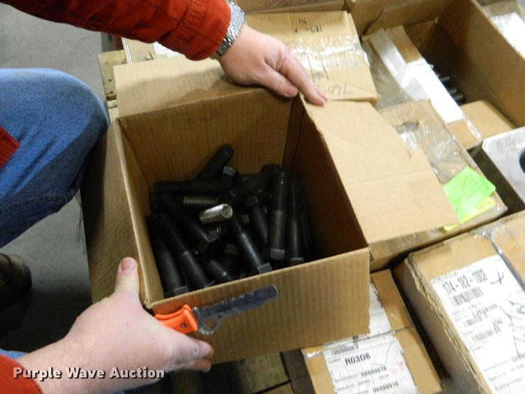 image for item DE9961 Hardware