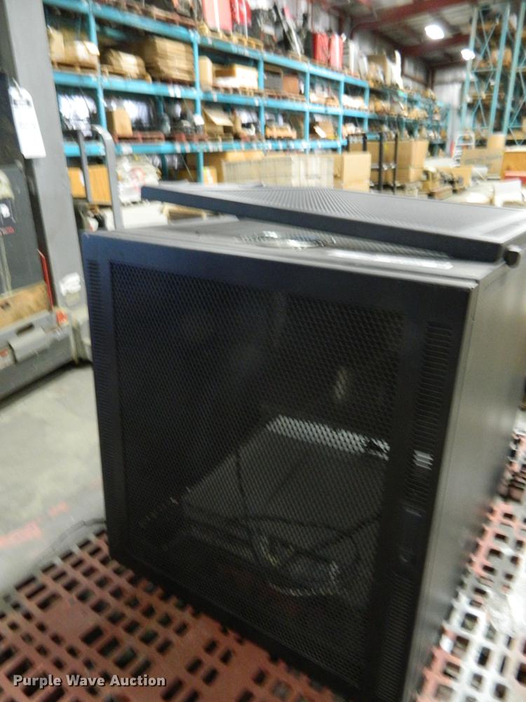 image for item DE9962 Server cabinet