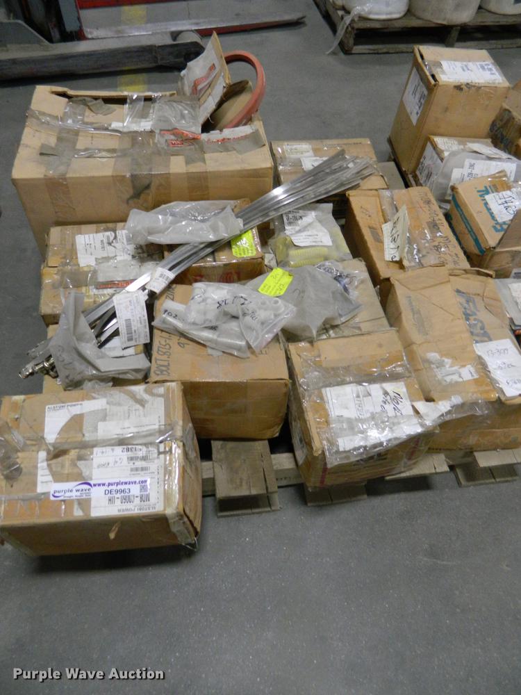 image for item DE9962 Server cabinet