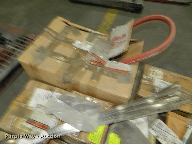 image for item DE9963 Hardware