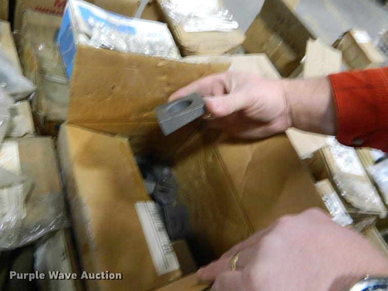 image for item DE9964 Hardware