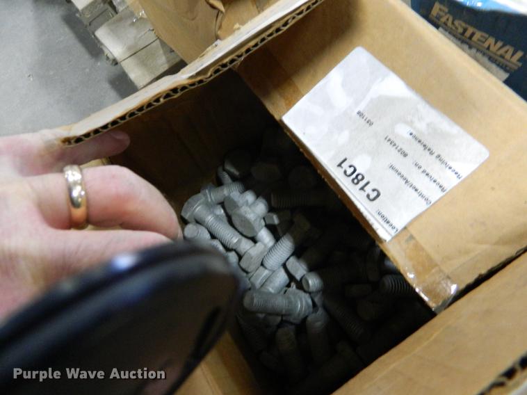 image for item DE9964 Hardware