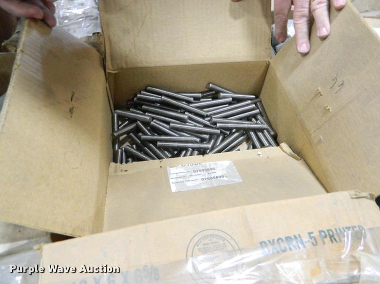 image for item DE9964 Hardware