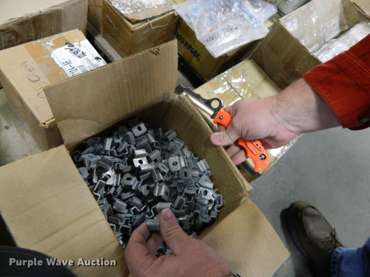 image for item DE9965 Hardware