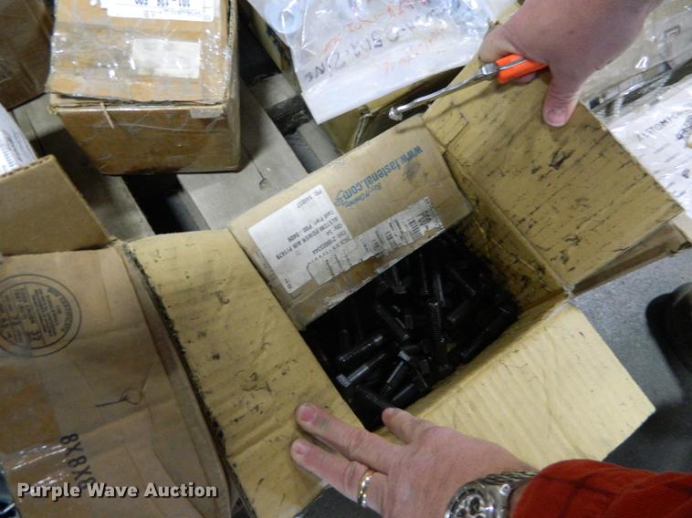 image for item DE9965 Hardware